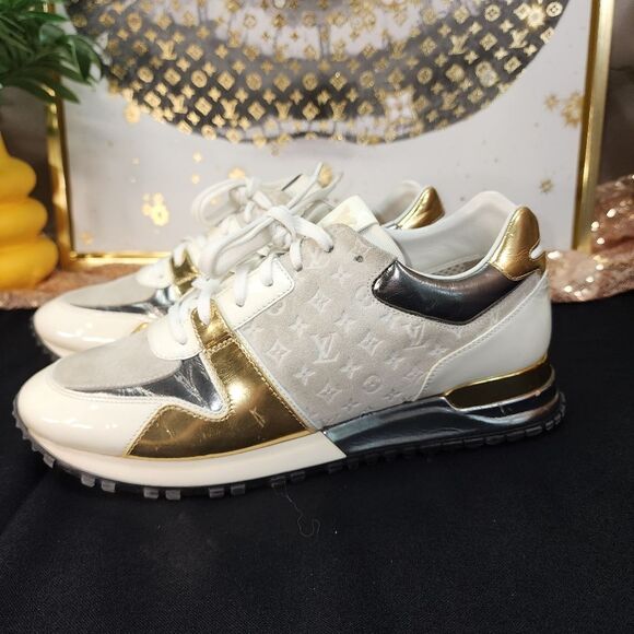 Authentic Louis Vuitton Suede Patent Calfskin Embossed Monogram Run Away Sneake - Picture 5 of 16